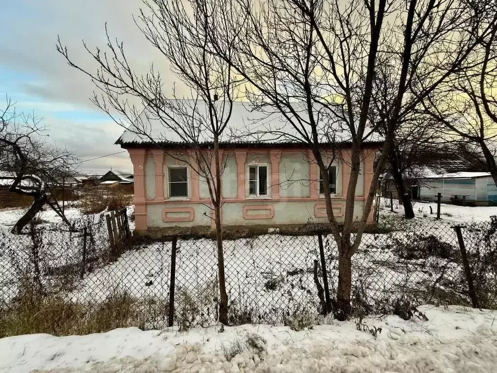 Дом в Псковская область, Порхов Старорусская ул., 11 (52 м) - Фото 1