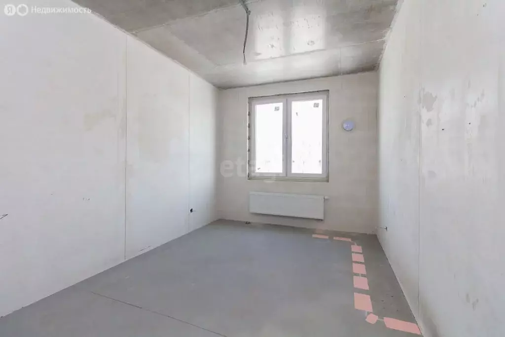 2-комнатная квартира: Тюмень, улица Александра Звягина, 5 (62.3 м) - Фото 1