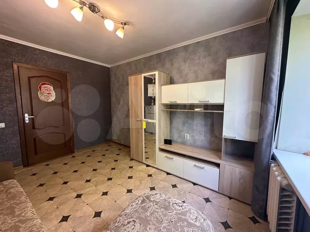 Комната 15 м в 6-к., 4/5 эт. - Фото 1