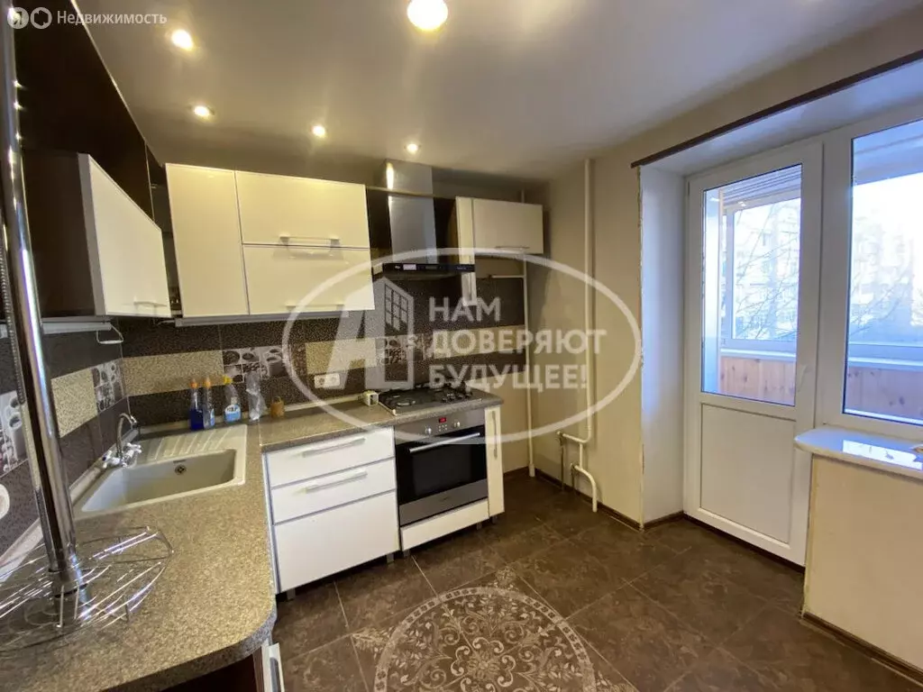 4-комнатная квартира: Чайковский, Сиреневый бульвар, 1 (81.2 м) - Фото 2