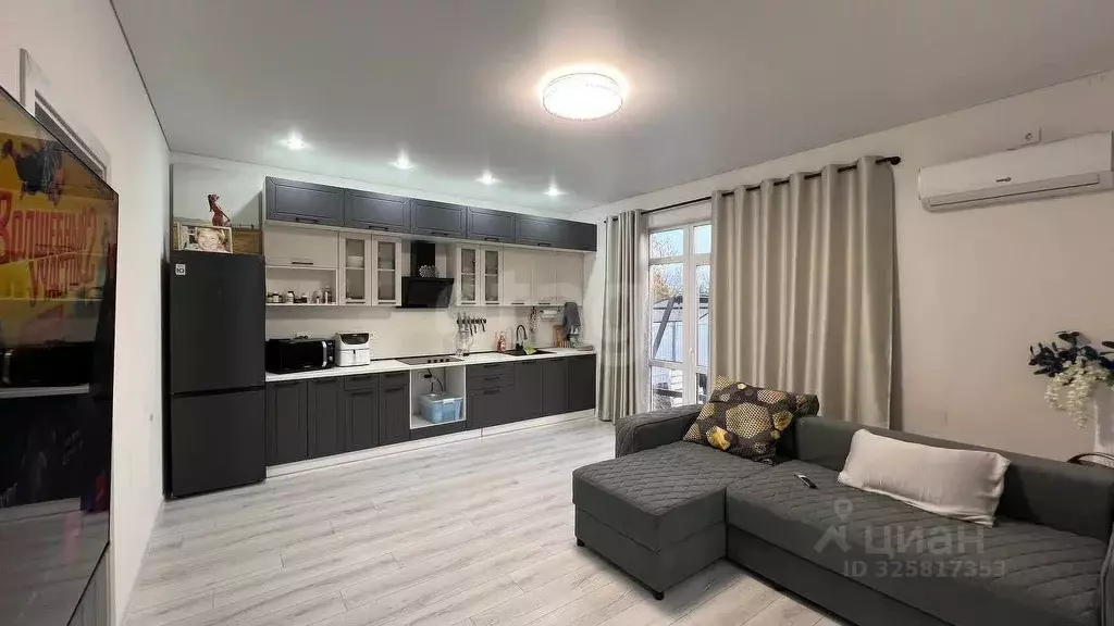 Дом в Крым, Симферопольский район, Урожайновское с/пос, Связист ТСН  ... - Фото 0