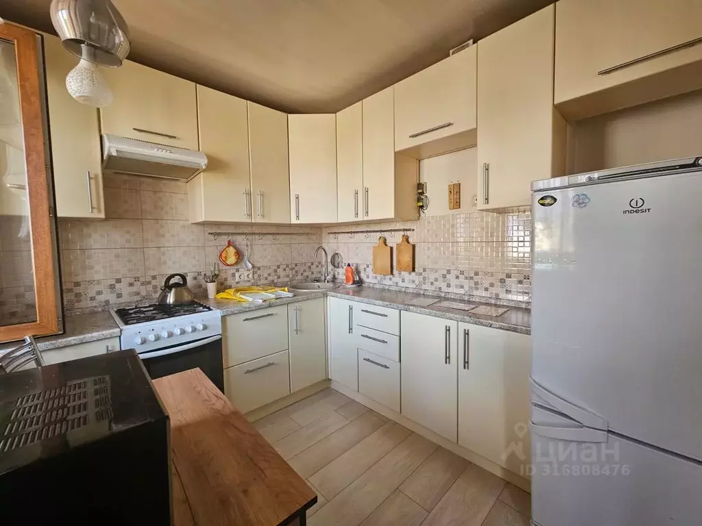 1-к кв. Татарстан, Зеленодольск ул. Королева, 12 (36.0 м) - Фото 0