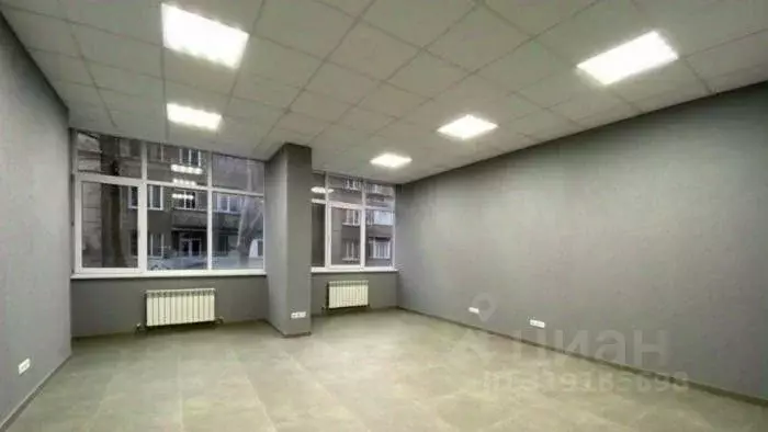 Помещение свободного назначения в Крым, Симферополь ул. Александра ... - Фото 0