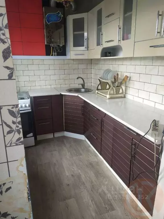4-к кв. Крым, Армянск Имени Генерала Васильева мкр, 13 (62.4 м) - Фото 1