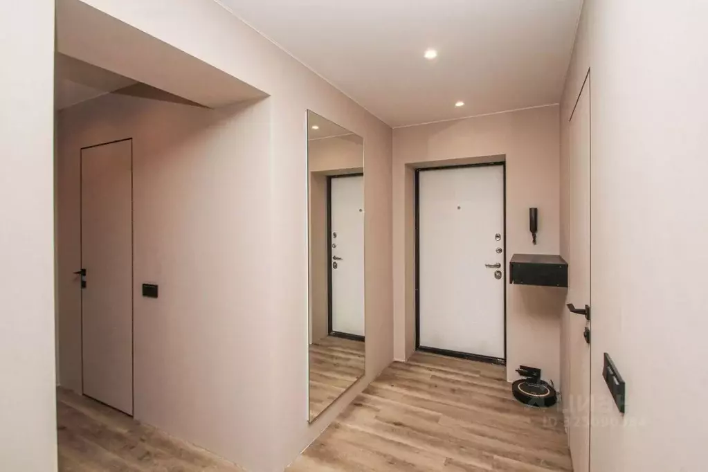 3-к кв. Тюменская область, Тюмень ул. Ю.-Р.Г. Эрвье, 10 (69.7 м) - Фото 1