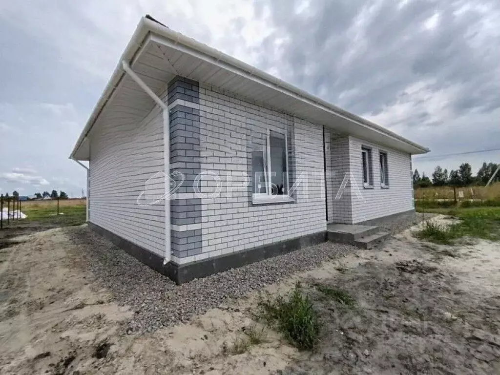 Дом в Тюменская область, Тюменский муниципальный округ, с. Чикча, ... - Фото 1