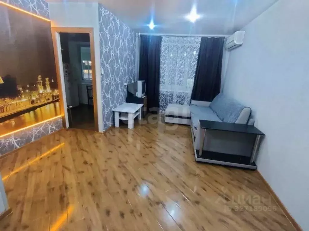 1-к кв. Удмуртия, Ижевск пл. имени 50-летия Октября, 13 (30.0 м) - Фото 1