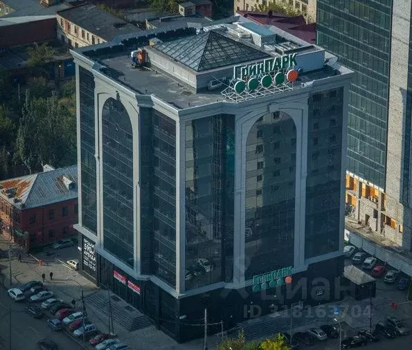 Гараж в Свердловская область, Екатеринбург ул. Розы Люксембург, 22 (13 ... - Фото 0