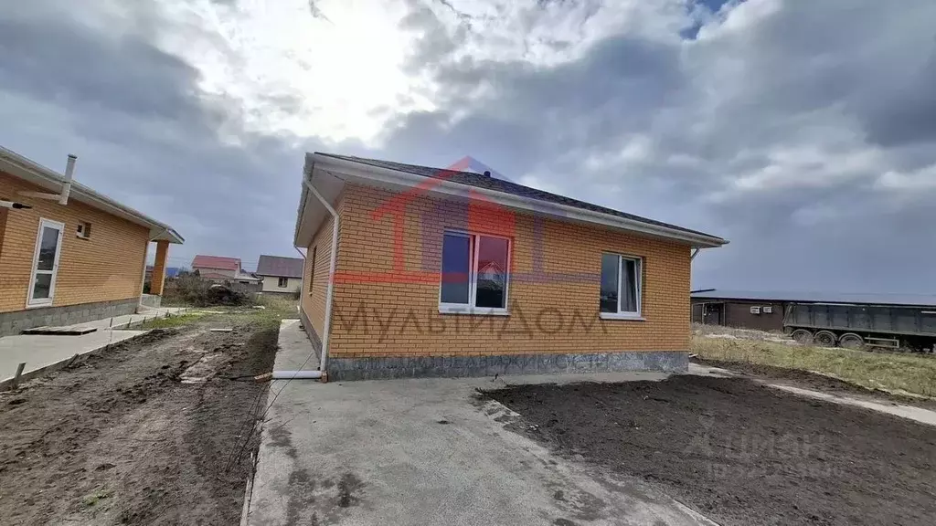 Коттедж в Белгородская область, Старооскольский городской округ, с. ... - Фото 1