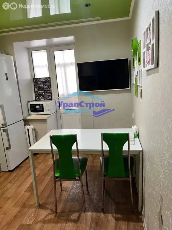 1-комнатная квартира: Октябрьский, 24-й микрорайон, 12 (35.7 м) - Фото 1