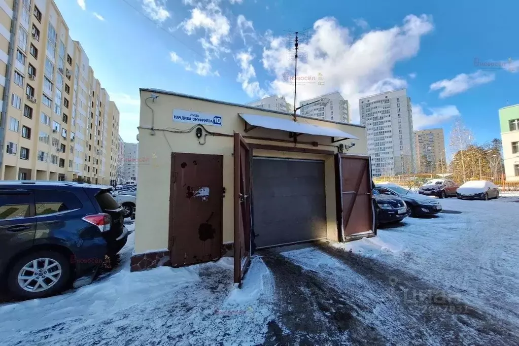 Гараж в Свердловская область, Екатеринбург ул. Начдива Онуфриева, 10 ... - Фото 1