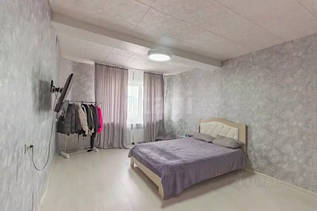 4-к кв. Сахалинская область, Холмск ул. 60 лет Октября, 4 (86.1 м) - Фото 2