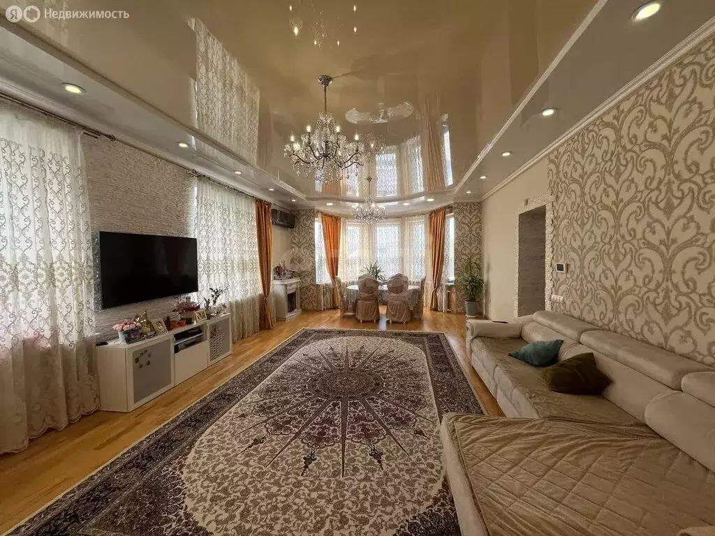 Дом в Ачинск, улица Пузановой (321.8 м) - Фото 1