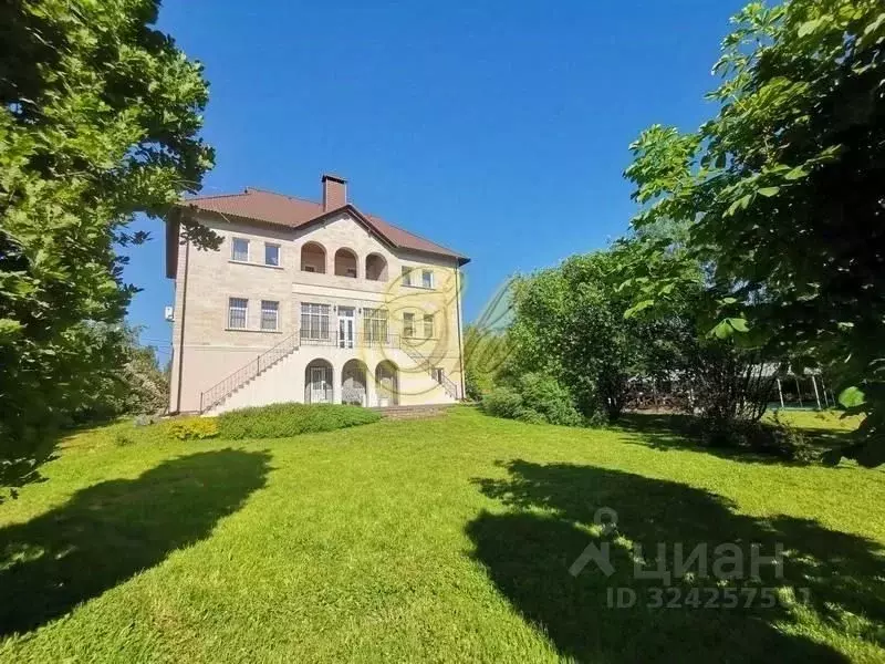 Дом в Московская область, Одинцовский городской округ, с. Жаворонки ... - Фото 1