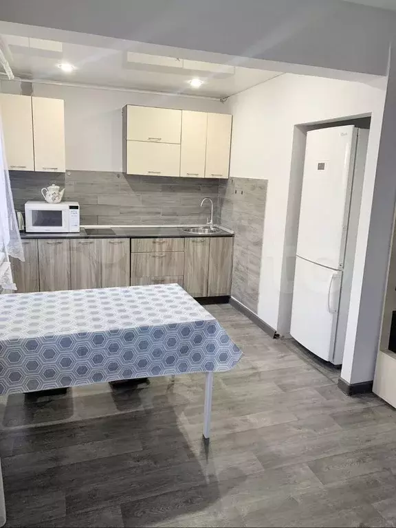 2-к. квартира, 41 м, 1/5 эт. - Фото 0