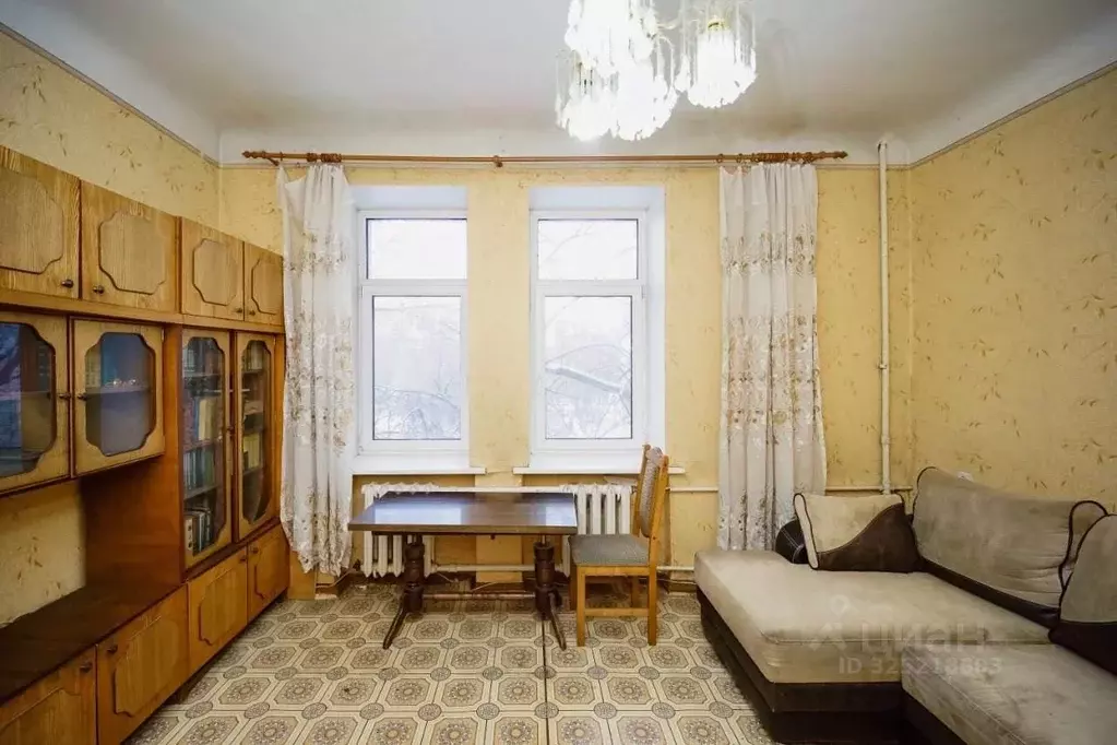 3-к кв. Омская область, Омск Октябрьская ул., 122 (65.2 м) - Фото 2