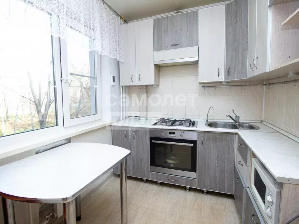 3-комнатная квартира: Ульяновск, Малосаратовская улица, 5 (58.9 м) - Фото 1