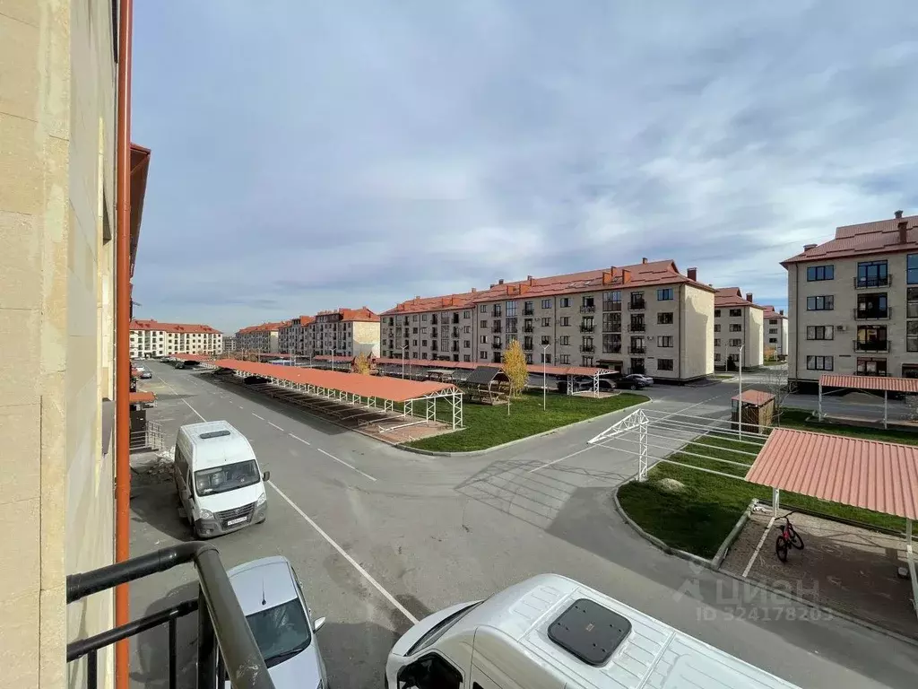 3-к кв. Кабардино-Балкария, Нальчик ул. Шогенова, 50 (91.0 м) - Фото 1