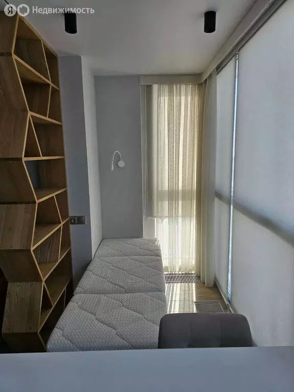 1-комнатная квартира: Владивосток, проспект 100-летия Владивостока, ... - Фото 2