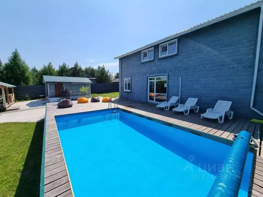 Дом в Красноярский край, Красноярск городской округ, д. Бугачево ул. ... - Фото 1