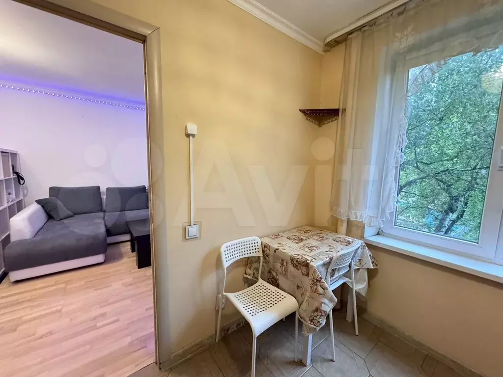 1-к. квартира, 37 м, 4/9 эт. - Фото 1