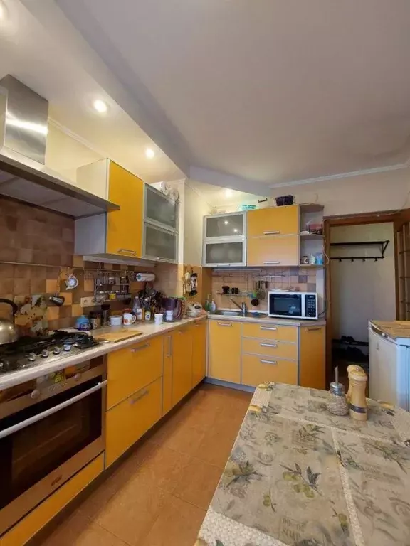 3-к кв. Омская область, Омск Съездовская ул., 50 (65.0 м) - Фото 2