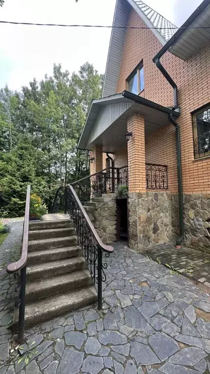 Дом в Москва д. Рассудово, ул. Верхняя, 10-12 (420 м) - Фото 2