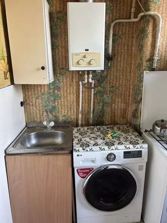 3-к. квартира, 65 м, 4/4 эт. - Фото 0
