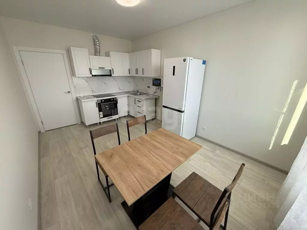 3-к кв. Воронежская область, Воронеж ул. Ломоносова, 116В (81.4 м) - Фото 1