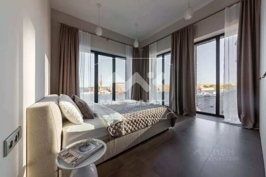 3-к кв. Санкт-Петербург наб. Макарова, 58с2 (71.4 м) - Фото 1