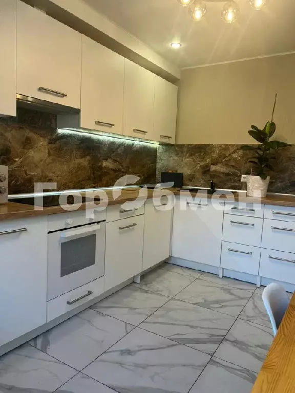 Продается 3-комнатная квартира - Фото 1