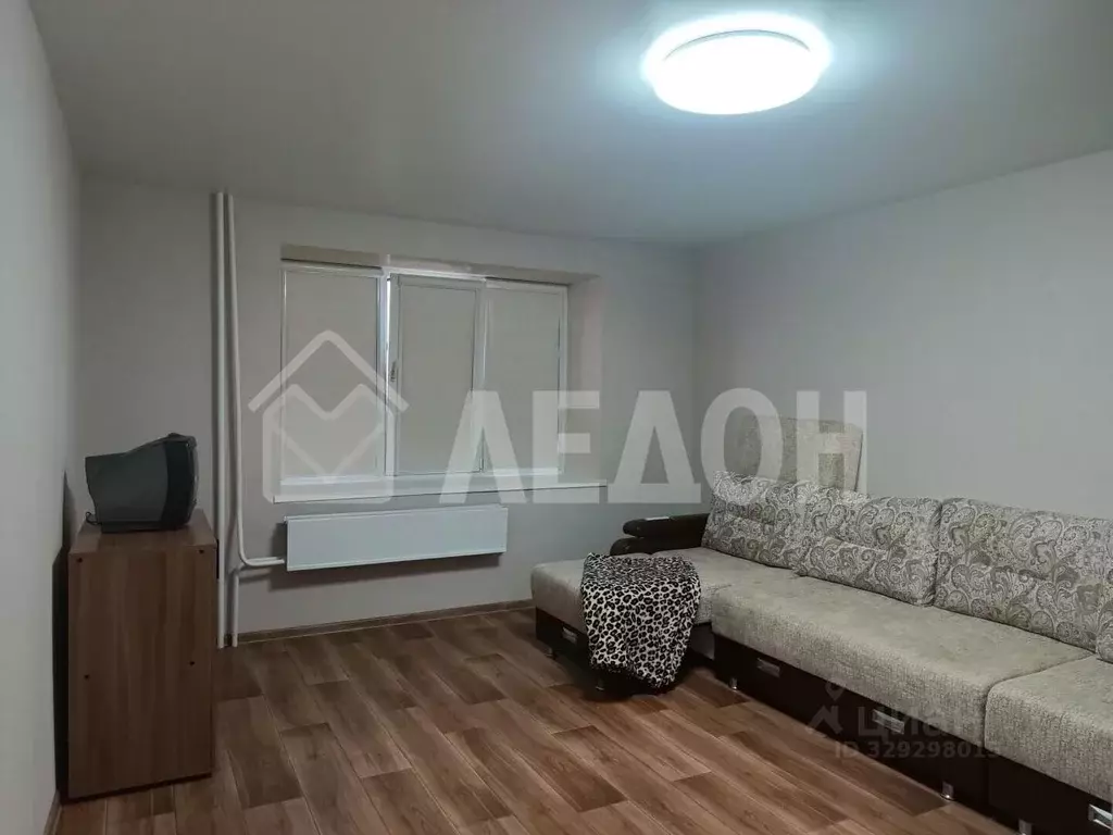 1-к кв. Омская область, Омск ул. Кирова, 4 (34.0 м) - Фото 2