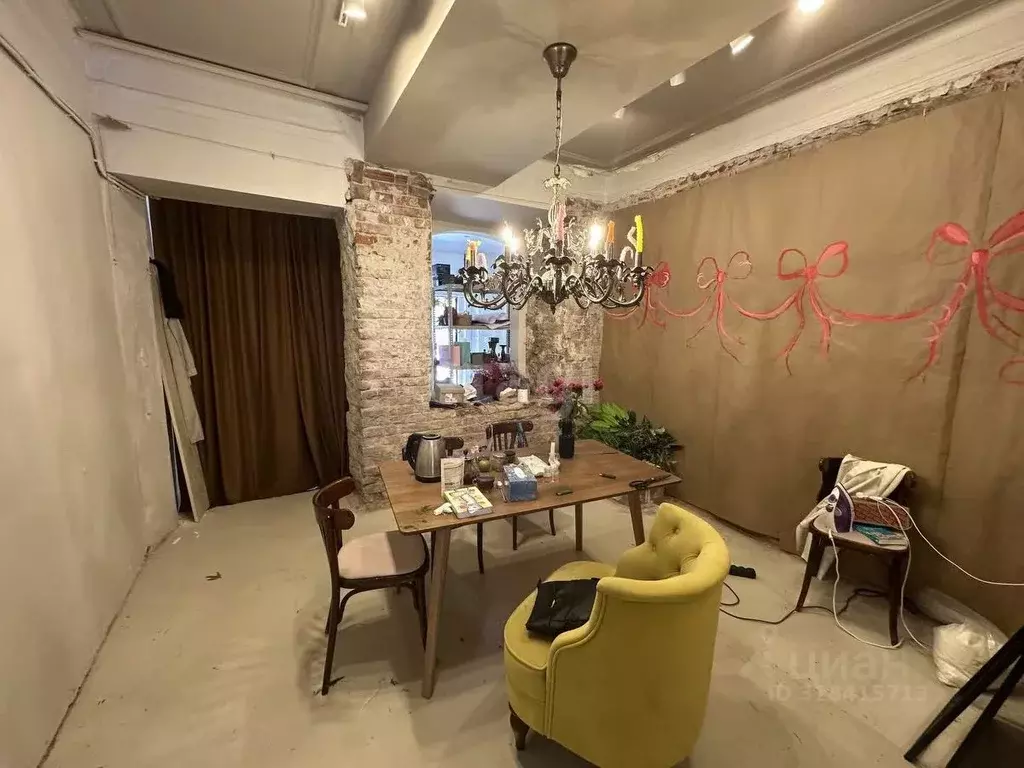 Помещение свободного назначения в Астраханская область, Астрахань ул. ... - Фото 1