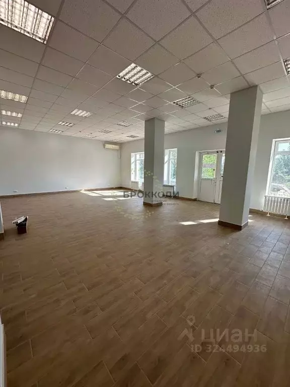 Помещение свободного назначения в Волгоградская область, Волжский пл. ... - Фото 1