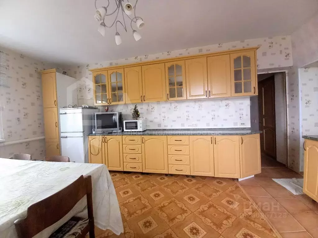 Дом в Волгоградская область, Городищенский район, с. Карповка ... - Фото 0