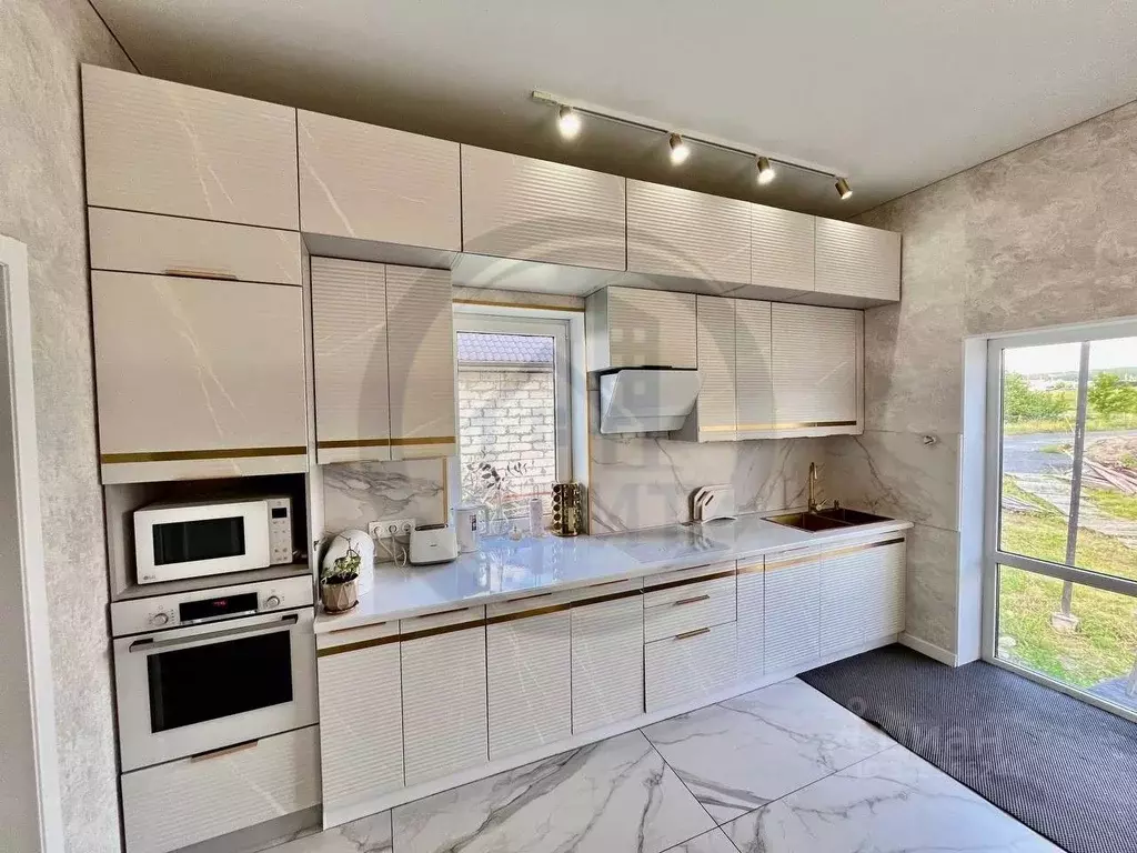 Дом в Белгородская область, Старый Оскол пер. 1-й Архангельский (122 ... - Фото 1