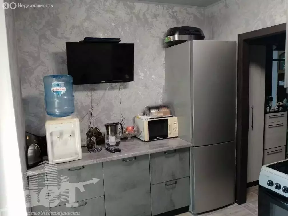 1-комнатная квартира: Артём, улица Кирова, 41 (33.8 м) - Фото 1