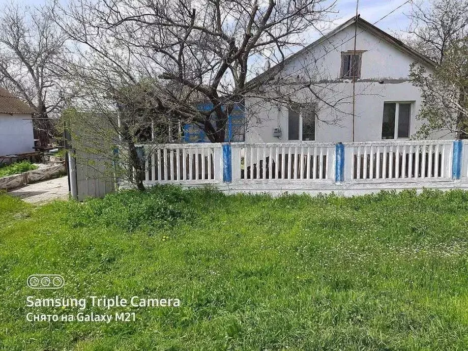 Дом в Крым, Кировский район, с. Партизаны ул. Новая (60 м) - Фото 1