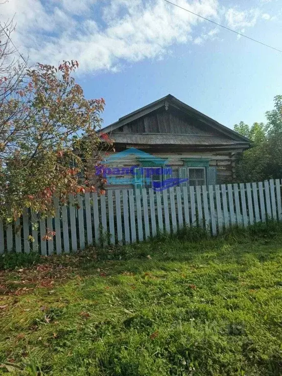 Дом в Башкортостан, Туймазинский район, Каратовский сельсовет, с. ... - Фото 0