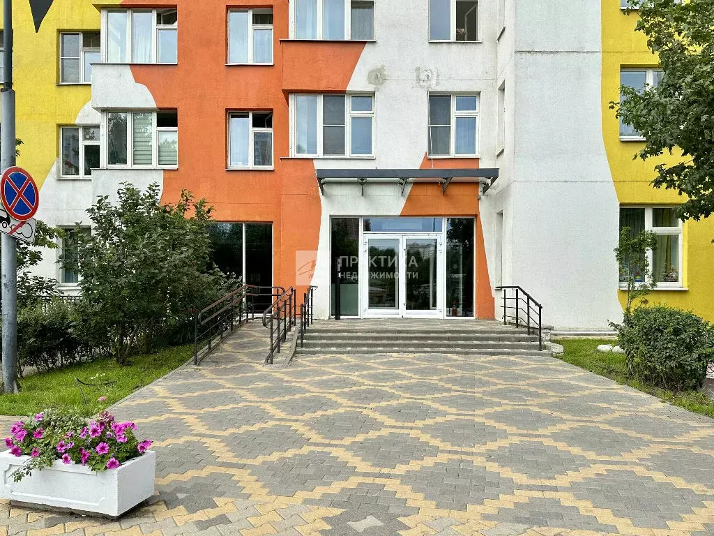 Продается 4-комнатная квартира - Фото 2