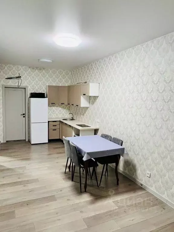 3-к кв. Крым, Симферопольский район, Чистенское с/пос, с. Фонтаны ул. ... - Фото 1