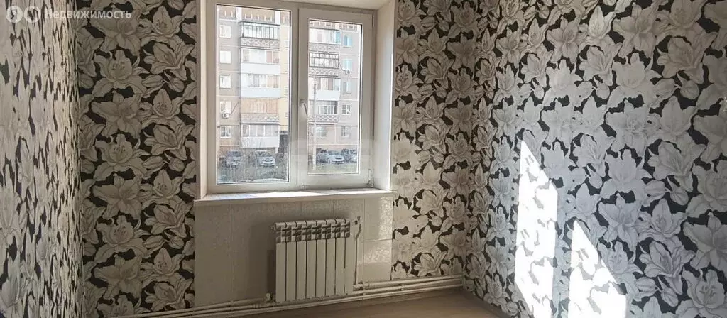 Квартира-студия: Чебаркуль, улица Карпенко, 4В (40.7 м) - Фото 2