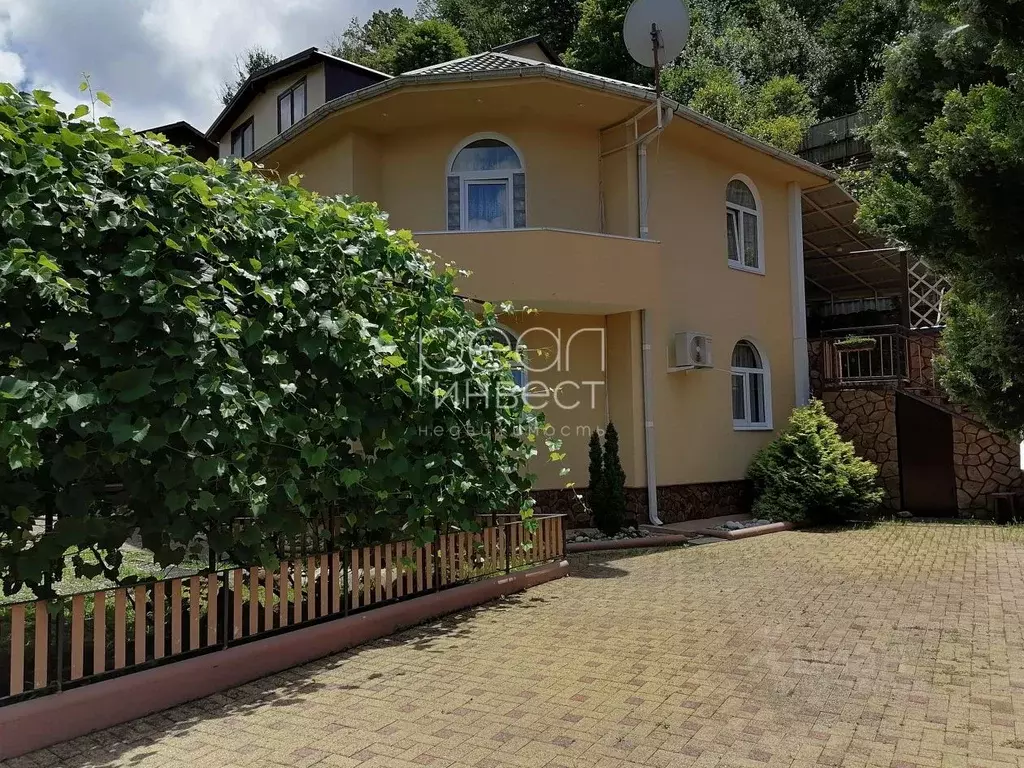 Дом в Краснодарский край, Сочи Амбулаторный пер., 12 (230 м) - Фото 1