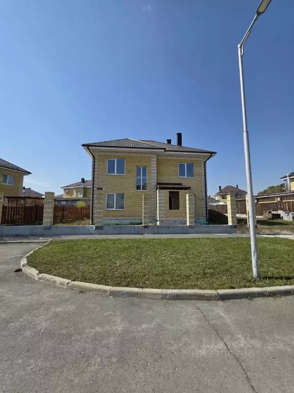Коттедж в Свердловская область, Верхняя Пышма городской округ, пос. ... - Фото 1