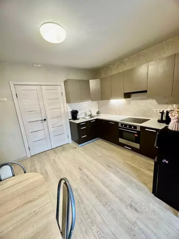 2-к кв. Челябинская область, Челябинск ул. Братьев Кашириных, 85а ... - Фото 2