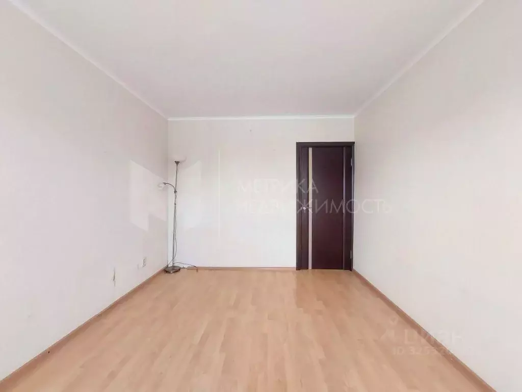 2-к кв. Тюменская область, Тюмень ул. Свердлова, 12 (50.0 м) - Фото 1