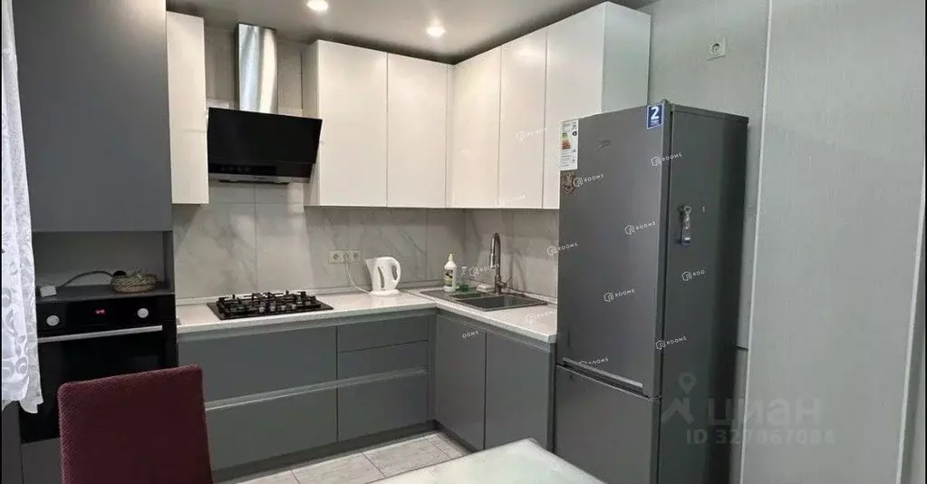 2-к кв. Тульская область, Тула Петровский квартал мкр, ул. Летчика ... - Фото 0