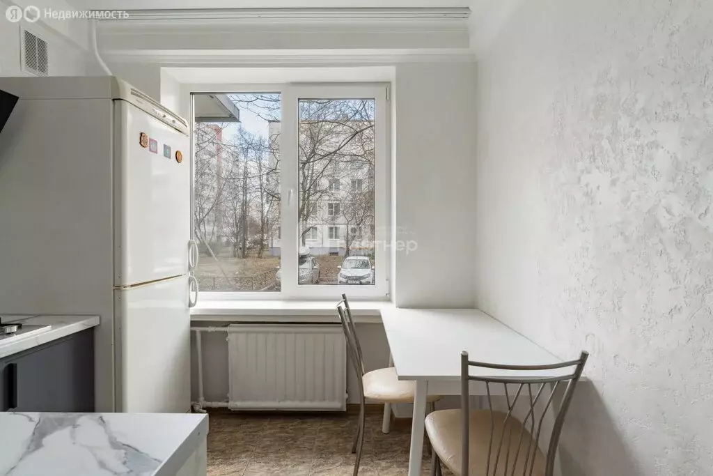 3-комнатная квартира: Санкт-Петербург, улица Партизана Германа, 28 ... - Фото 2