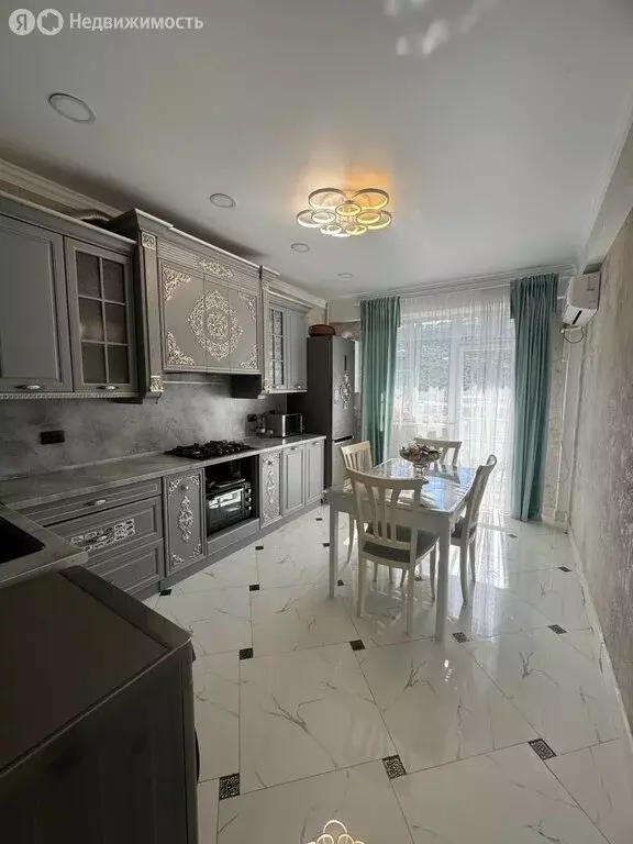 2-комнатная квартира: Дербент, улица Сальмана, 102 (76 м) - Фото 0