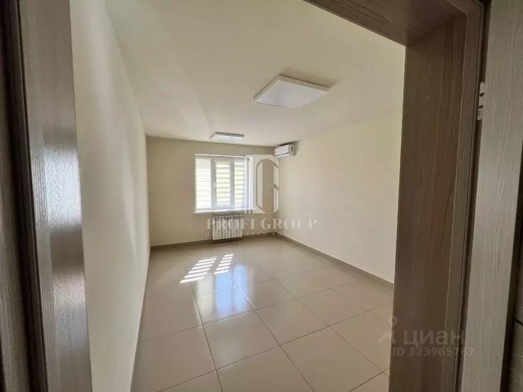 Офис в Дагестан, Махачкала ул. Абубакарова (100 м) - Фото 1